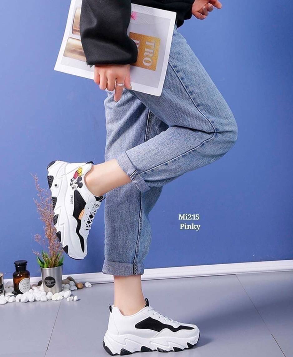 พร้อมส่ง Mi215 รอบ 2 ครบไซส์ ผ้าใบมิกกี้เมาส์ Mi215 งานนำเข้าแบบสวย งานดีมาก แบรนด์ suprem เพิ่มแบรนด์ Mickey ที่สาวๆชื่นชอบมาอีก แบรนด์หนักๆ ในราคาเบามากกก ผลิตจาก pu เกรดดีที่สุด ด้านในบุนิ่ม พื้นนิ่มมาก แต่งสีสวยเด่น ใส่เล่น หรือใส่วิ่งได้ ใส่กับชุดไหน