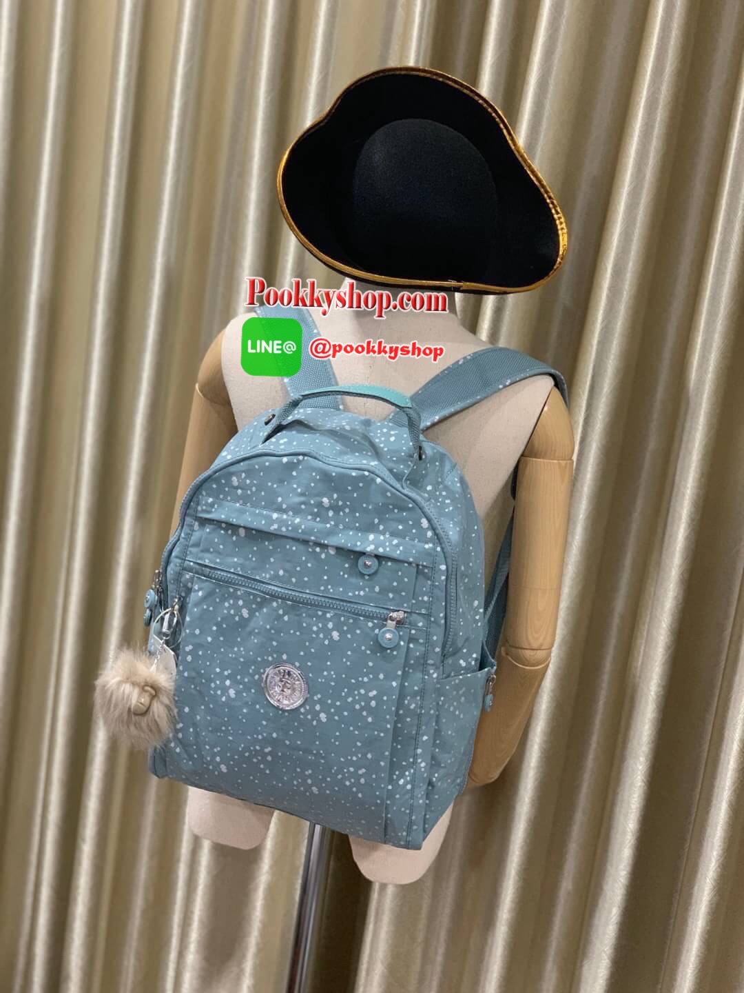 (คล้องเข้ากับกระเป๋าเดินทางได้) Kipling Micah Backpack กระเป๋าเป้สะพายรุ่นใหม่จากkipling ที่มีช่องซิปใช้งานรอบด้าน วัสดุpolyester100% น้ำหนักเบา สายปรับได้ฟรีไซส์เพื่อความคล่องตัว ด้านข้างใส่ขวดน้ำและขยายช่องได้ ภายในกว้าง มีช่องสำหรับใส่โน้ตบุ้ค เป็นกระเ