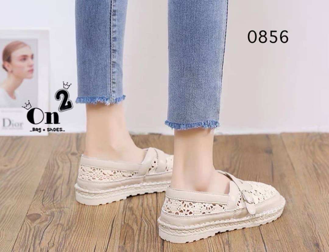 รองเท้าคัชชูลูกไม้แต่งสไตล์วินเทจ งานมาใหม่น่ารักเวอร์... คู่นี้ใส่แมทกับชุดได้ง่ายทั้งกางเกงและกระโปรงได้หมดทรงสวย