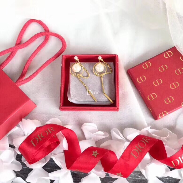 Super Hi-End Quality !!!!! ((เกรด 1:1 ดีที่สุดในท้องตลาด แสตมครบค่ะ)) Dior Tribales Earrings ต่างหูดิออ งานชนช็อป งาน 1:1 เหมือนในช็อปเป๊ะๆ ต่างหูดิออรุ่นใหม่ ล่าสุดชนช็อป ดีไซน์สวยมากๆค่ะ งานสวยไร้ที่ติดนะคะ สาวกดิออต้องไม่พลาดค่ะ ไม่มีไม่ได้แล้ว รีบสั่ง