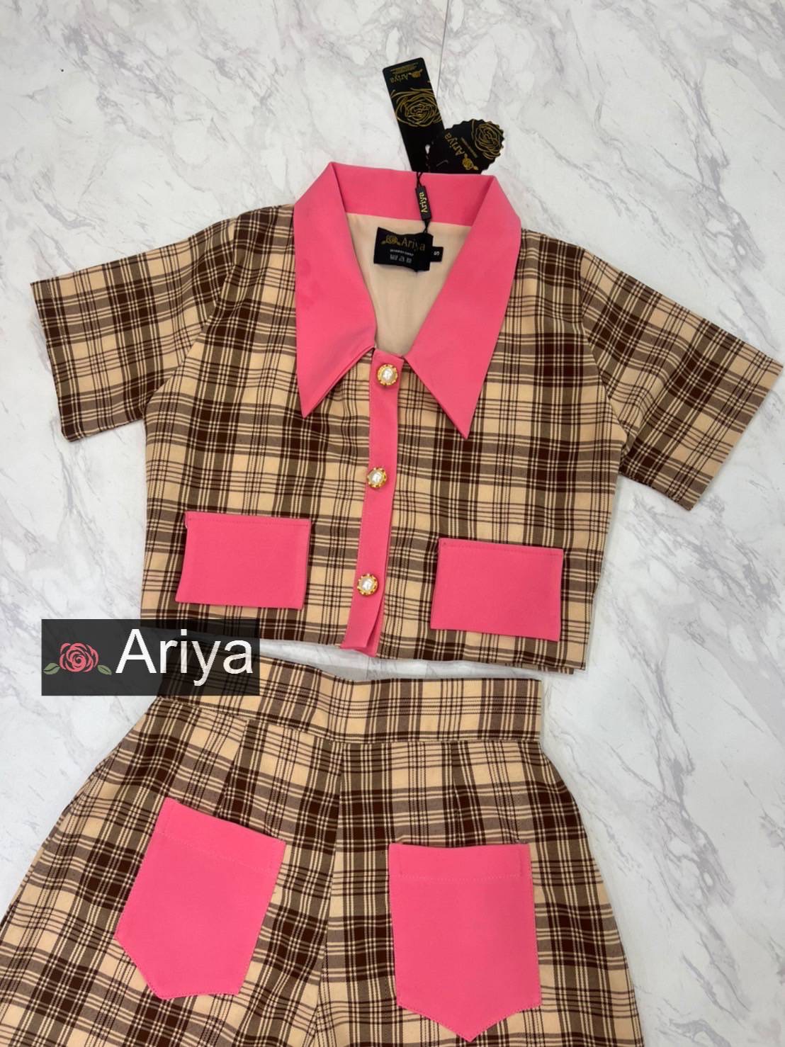 ชุดเซทแฟชั่น set เสื้อ กางเกงกระโปรงสั้น แขนสั้นมีปกตัดสีชมพู
