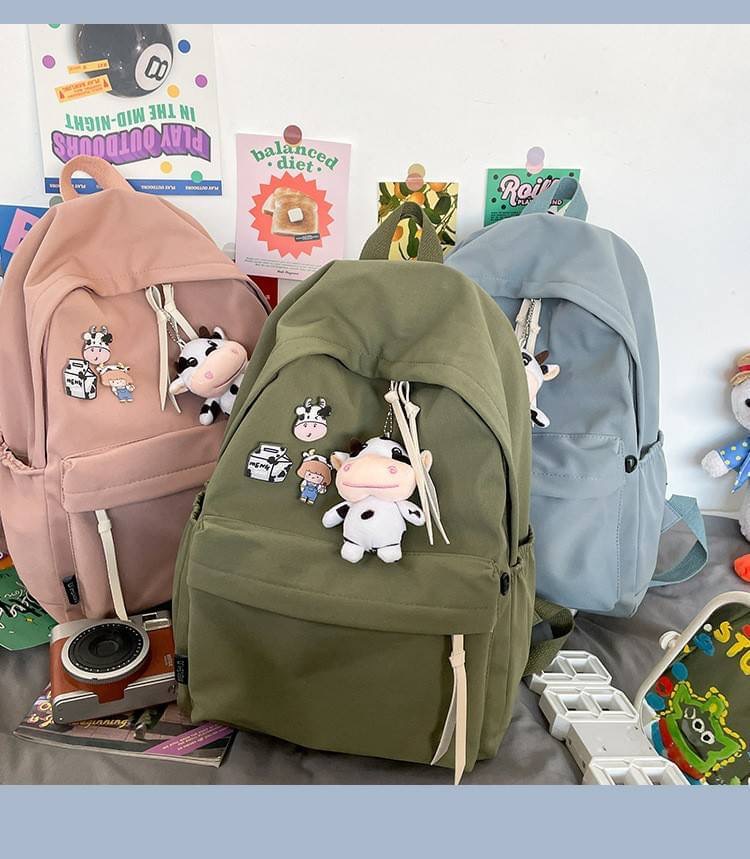 รุ่นใหม่ พร้อมส่ง!!!!!!! Angus backpack ต้อนรับปีวัวกับเป้น้องวัวแองกัส รุ่นนี้แถมฟรี! เข็มกลัด3ชิ้นตามภาพ และพวงกุญแจตุ๊กตาวัวทุกใบ