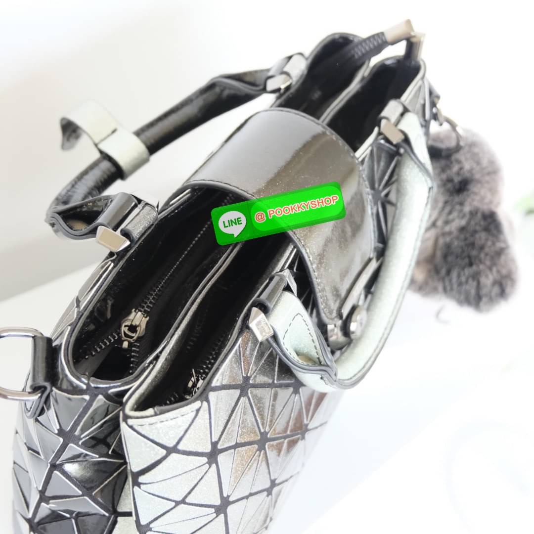 สินค้าเข้าใหม่ 𝗞𝗘𝗘𝗣 𝐀𝐋𝐈𝐙 𝗖𝗢𝗟.𝟮 ลายใหม่ ( DIAMOND PATTERN ) ทรงสวย ขายดี ขนาดกำลังดี และที่สำคัญ !! น้ำหนักเบา ไม่รอช้าทางแบรนด์เลยทำ สีใหม่มาเพิ่มลูกเล่นให้กับ