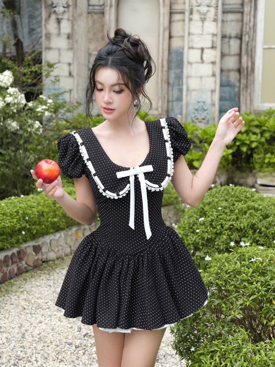 เดรสแฟชั่น มินิเดรสแขนตุ๊กตาสีดำลาย polka dot คอปกใหญ่