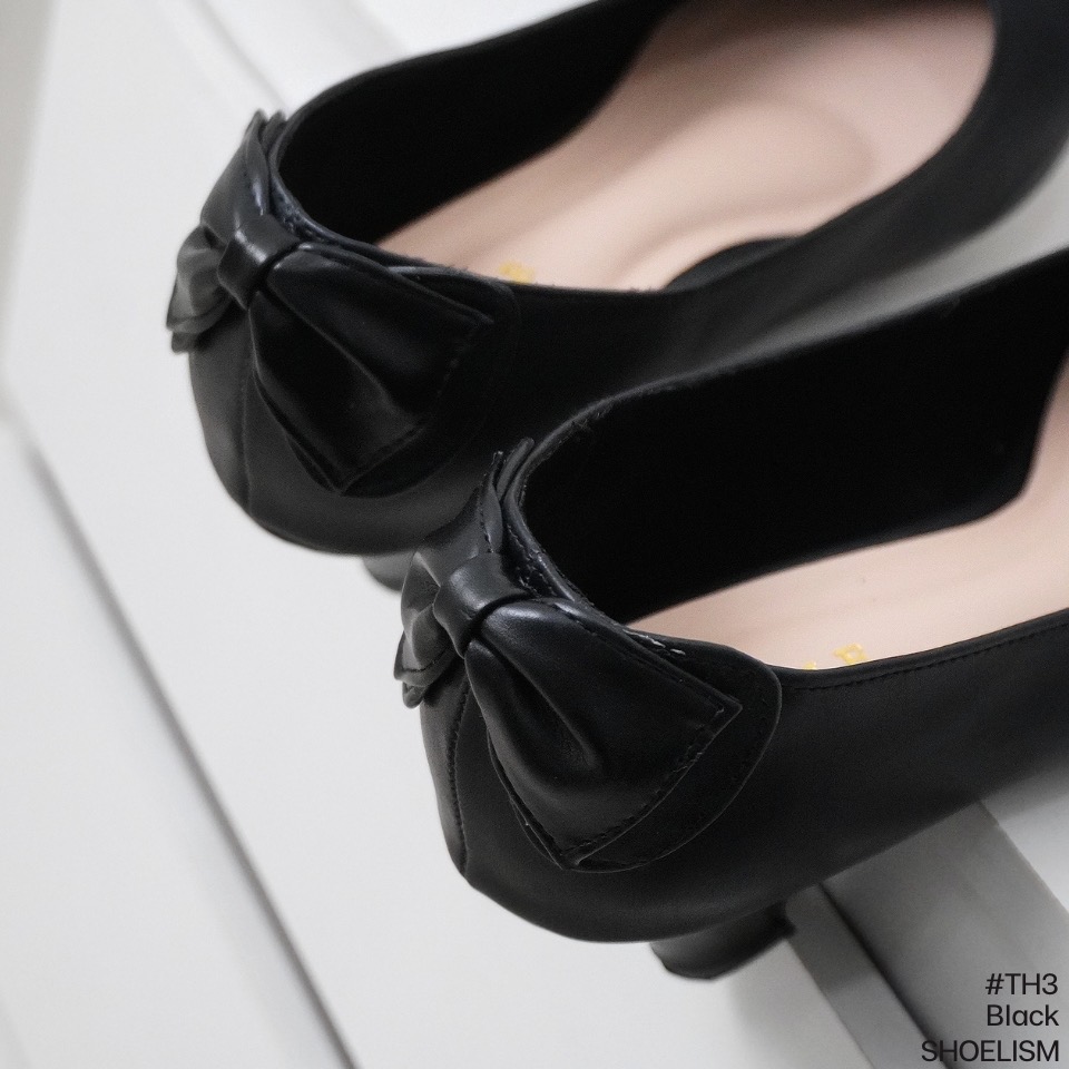 ✨New Collection รองเท้าคัทชู ดีไซน์มินิมอล ใส่แล้วขาเรียวขึ้นทันตา ใส่ทำงานก็ดูสุภาพ งานทางการก็ดูมีสไตล์ เบาสบายไม่กัดเท้า ใส่เดินทั้งวันก็ยังเริ่ด ไซซ์มีครบ 36-40 รีบจับคู่สวยก่อนหมดนะคะ!