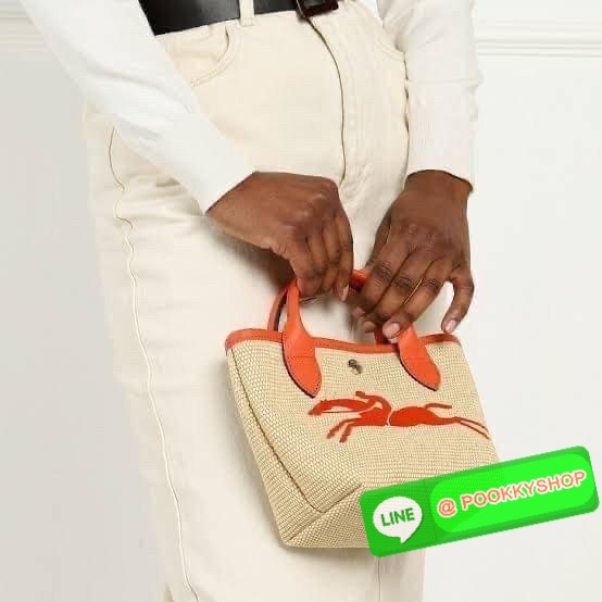 ðLONGCHAMP Le Pliage Paris - St Tropez Handtasche āļĢāļļāđāļāđāļŦāļĄāđāļāļēāļāđāļāļĢāļāļāđ āđāļāđāļāļāļĢāļ°āđāļāđāļēāļāļ·āļāļŦāļĢāļ·āļāļŠāļ°āļāļēāļĒ āļāļēāļāļŠāļēāļ raffia āļāļēāļāļāļĢāļ°āđāļāđāļēāļāļąāļāļāđāļ§āļĒāļŦāļāļąāļāļŠāļĩāļāđāļ§āļĒāļĨāļļāļāļāđāļŠāļļāļāđāļāđāļāļāļāđāļŦāļĨāđāļē Celebrities āļāļąāļāļāļĢāļ°āđāļāđāļēāļāļīāļāļāļīāļāļŠāļļāļāļŪāļīāļāļāļēāļ Longchamp āļāļĒāđāļēāļ Le Pliage Paille (āđāļĨāļ āļāļĨāļīāļĒāļēāļ āđāļāļĨāđ) āļĄāļĩāđāļĨāđ