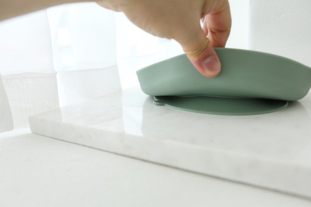 Bluemama จานพรีเมี่ยมซิลิโคนฐานดูด