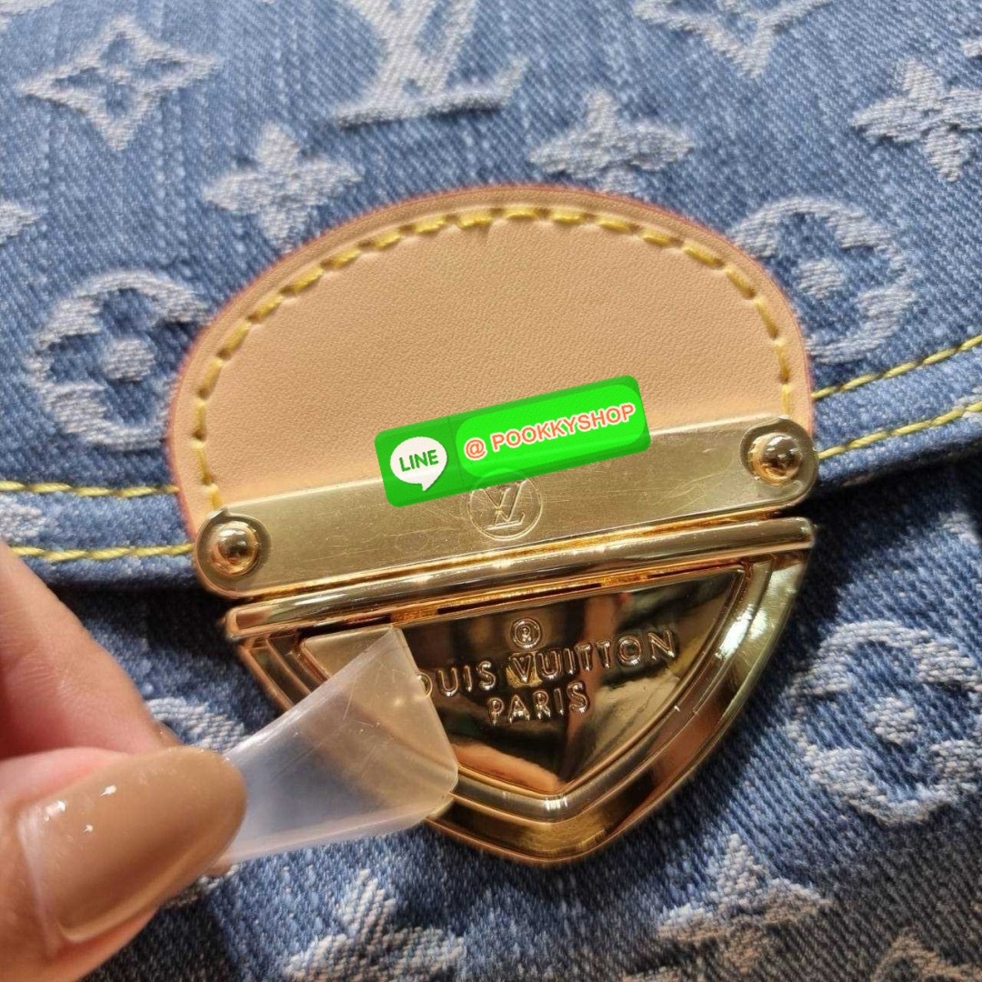 LV sunset monogram denim bag 🔆 Details แรงมากฉุดไม่อยู่ กับกระแสคอลใหม่ lvremix ดีไซน์แบบตัวมัม y2k รูปทรง baguette สวยดูแพง ใบนี้ก็ฉ่ำสุดๆ เป็นกระเป๋าสะพายไหล่ ที่สามารถปรับเป็นสะพายข้างได้