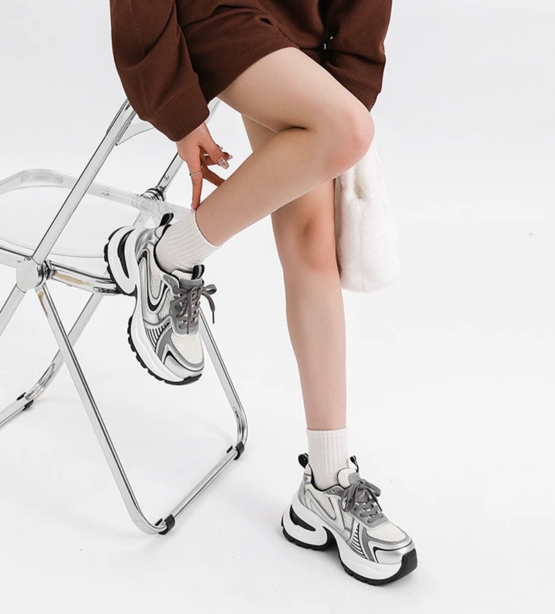 𝙉𝙀𝙒 𝙉𝙀𝙒 ‼️ มาเพิ่มรอบ3ค่ะ รองเท้าผ้าใบรุ่นนี้สวยมาก ทรงที่ฮิตมากตอนนี้ ผ้าใบพื้นหนา สีทูโทนสลับสวมมากใส่นิ่มใส่สบาย สาวๆสายstreet ต้องหลงรัก แมทช์กับชุดง่าย จัดเลยนะคะ