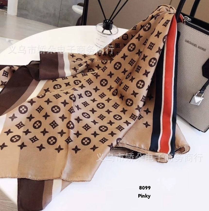 พร้อมส่ง ผ้าคลุมไหล่ 8099 งานแบรนด์เนมผ้าลื่น บางเบา เลื่อมๆมันวาว ดูหรูหรา ไฮโซ จัดว่าเด็ด ร้อนหนาว ได้หมดจ้า