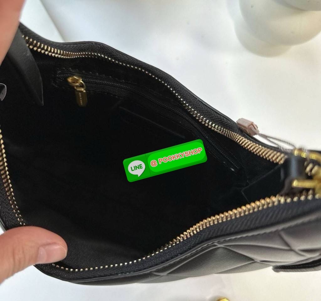 Charles&Keith แท้ Outlet ทรง hobo ใช้ได้ 2 แบบ ถือได้ สะพายได้