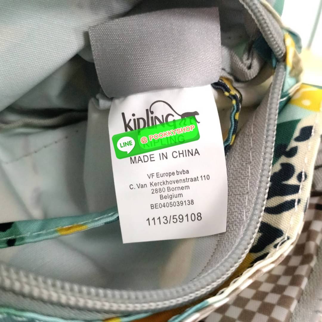 KIPLING Creativity X Crossbody Bag กระเป๋าสะพายวัสดุ Nylon&Polyester 100% ขนาดกำลังน่ารัก เปิดปิดด้วยซิป มา พร้อมพวงกุญเเจลิงน้อย ด้านในมีช่องใส่ของ2ชช่อง เพิ่มตรงกลางมีช่องซิปอีก1ช่อง มีสายคล้องพวงกุญแจ ใส่ของได้จุมาๆเลยค่ะ มีสายสะพายยาวเลื่อนปรับระดับได
