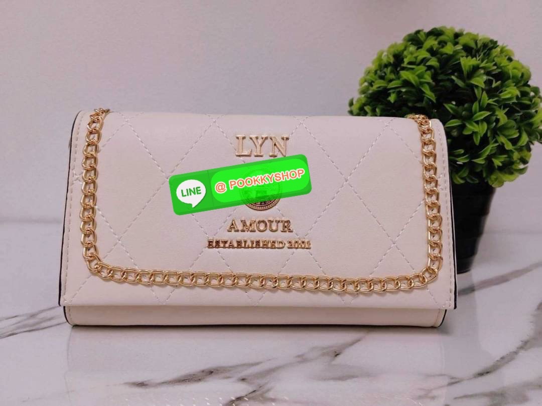 Lyn กระเป๋าสตางค์ สะพายข้าง คอลเล็คชั่นใหม่ สายสะพายสามารถถอดออกได้นะคะ