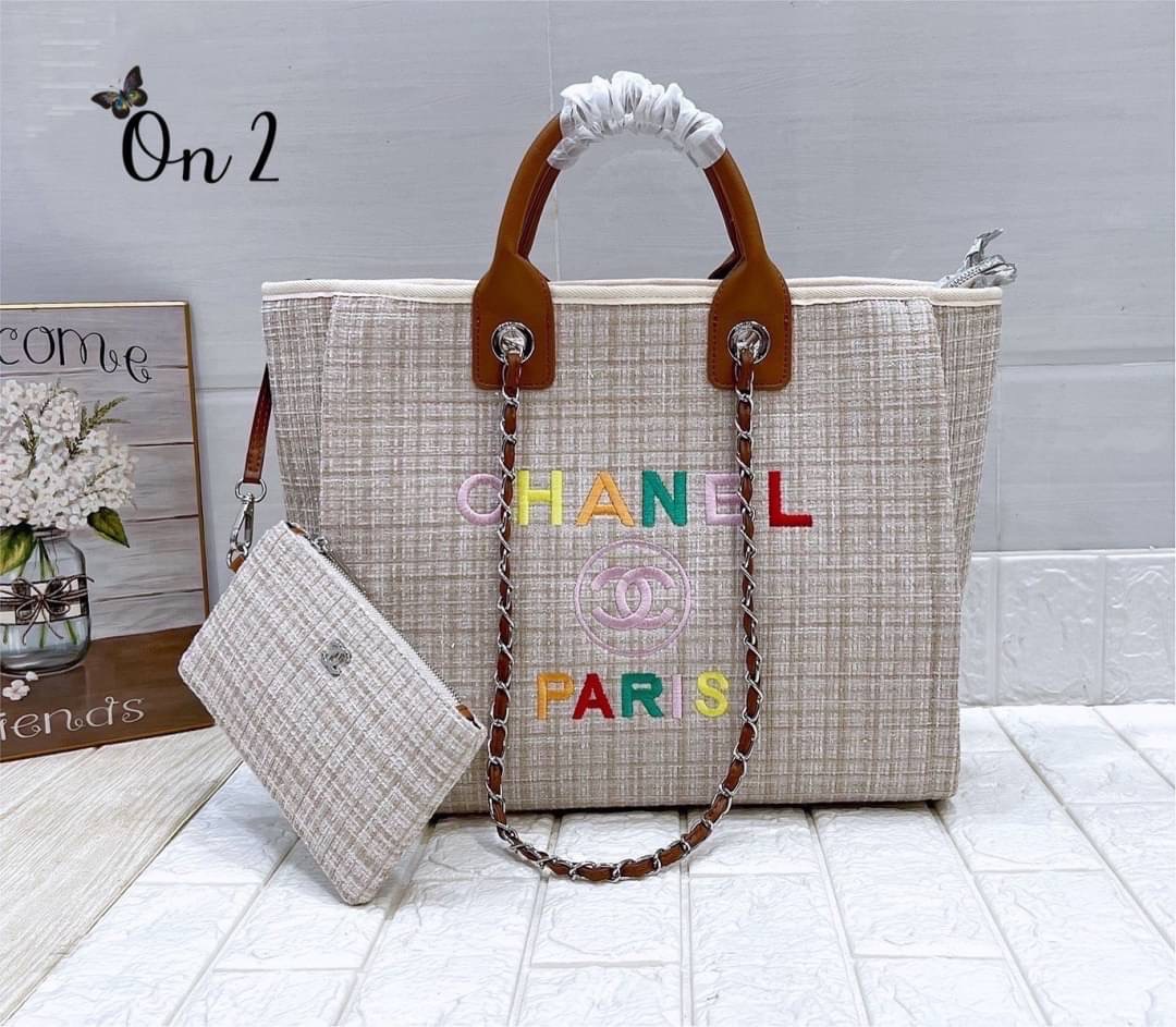 Chanel maxxi shopping กระเป๋าทวิตงานปักสวยหรูใบใหญ่สไตล์เซเลปค่ะ