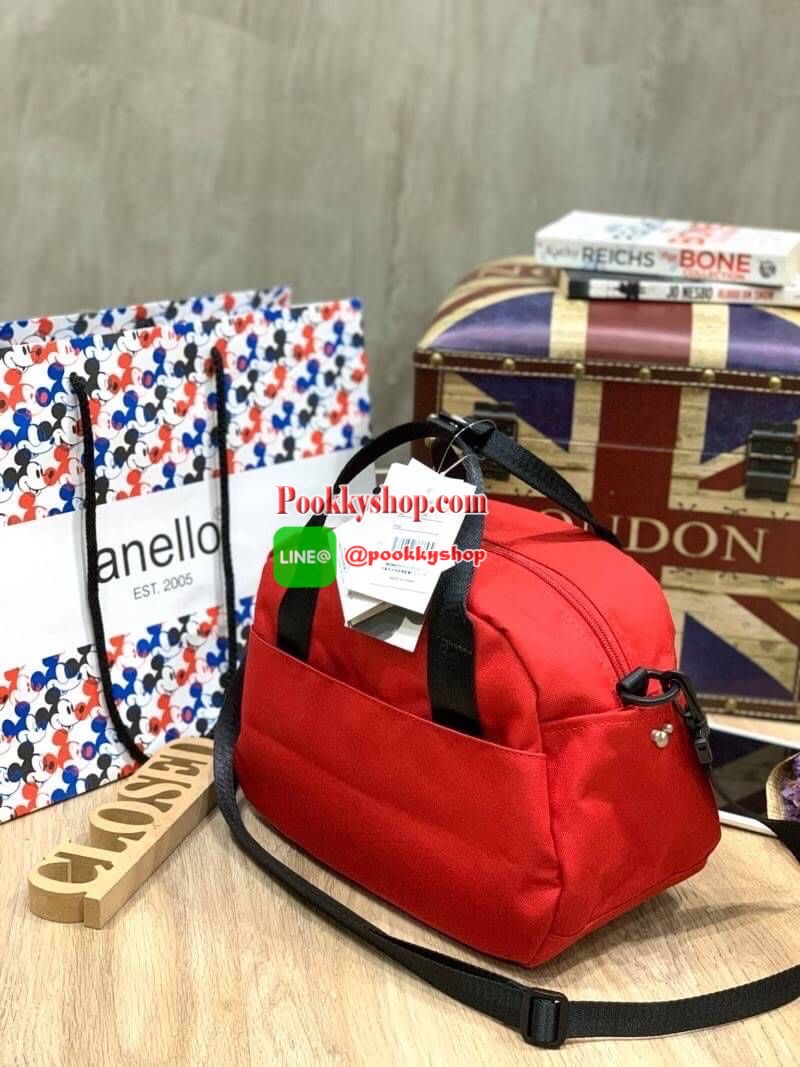 ANELLO กระเป๋าสะพายข้าง SHOULDER MINI DISNEY X ANELLO รุ่นDT-G009 กระเป๋าสะพายข้างรุ่นใหม่จากDisney x anello ซีรีย์ Let's travel with Mickey ซีซั่น 2 คอลเลคชั่นใหม่ที่มีการนำทั้ง 5 ประเทศ เอาสถานที่มาวางบนตัวกระเป๋าและมีตัวการ์ตูนสุดคลาสสิคอย่าง Mick