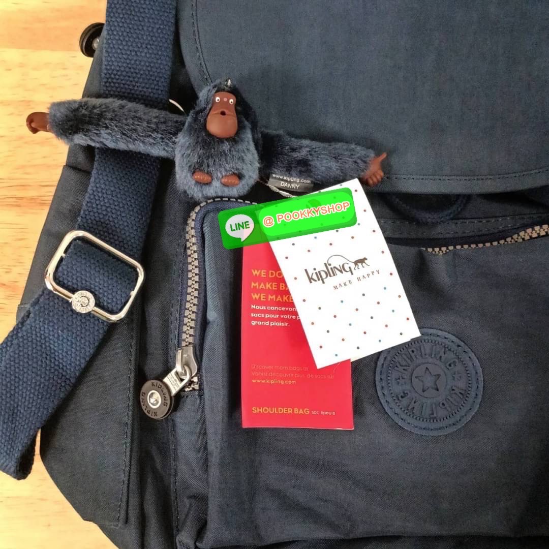 Kipling City Pack Medium Backpack กระเป๋าเป้ Kipling ขนาดกลาง วัสดุ Polyester 100% มีหูหิ้วด้านบน -ด้านหลัง มีซิปหลัง 1ช่องลึก -ด้านข้างมีช่องใส่ของเล็กน้อยทั้ง 2 ด้าน เปิด-ปิด ด้วยกระดุมแม่เหล็ก -ด้านหน้ามีช่องซิปใส่ของแยก 1 ช่อง และ ช่องปรับขนาดด้วยสายล