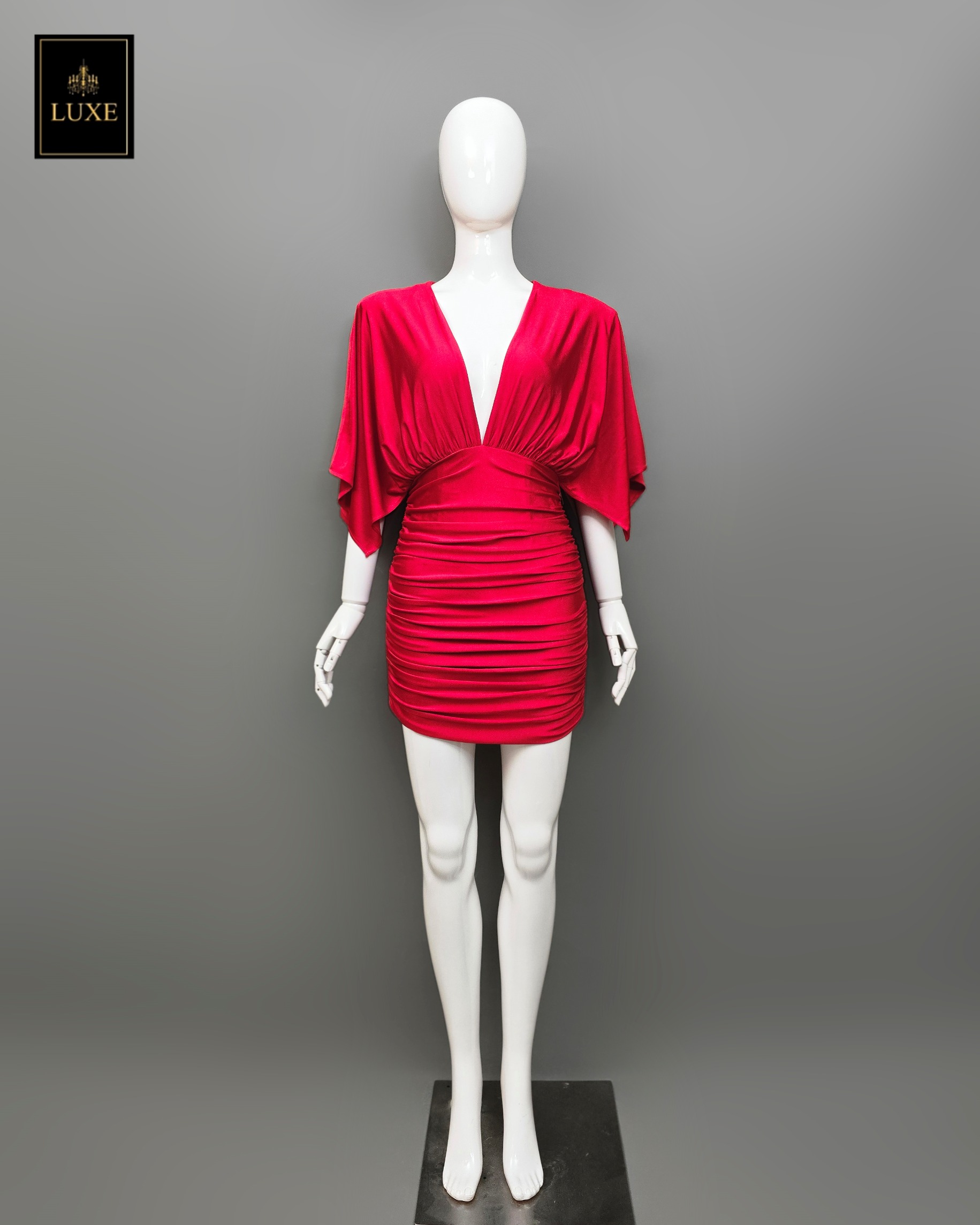 เดรสแฟชั่น เดรสกระโปรงเข้ารูป เสื้อคอวีแขนในตัว มาพร้อมถุงมือยาว