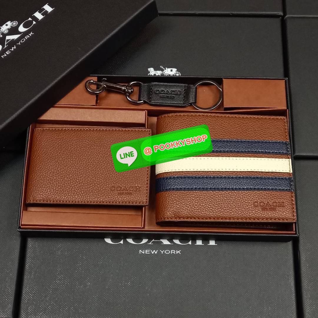 NEW IN💥>>มีกันหรือยัง ใช้แล้วหล่อมากน้า😎//>>COACH 3-IN-1 WALLET WITH VARSITY STRIPE WITH KEY FOB LIMITED BOX (COACH F24649)🍁กระเป๋าสตางค์ มี ID ใบลูก สำหรับใส่บัตรแยก มีพวงกุญแจ ใช้แล้วดูหล่อสุดๆ🔸️**จะใช้เอง หรื