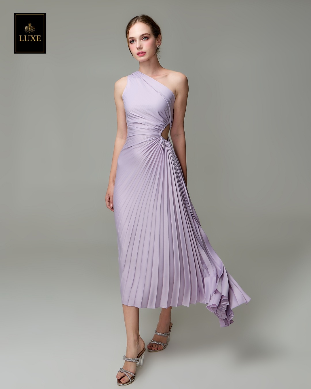 เดรสแฟชั่น เดรสเสื้อไหล่เดียว กระโปรงยาวชายเฉลียง อัดพลีททั้งตัว