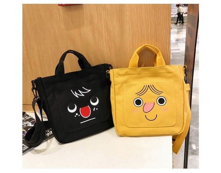 รุ่นใหม่ พร้อมส่ง!!!!!!!! Monna bag น้องมอนน่า จมูกแดงโตๆ มีหน้าม้า มี4สีให้เลือกสดใสกันไปป ได้ทั้งถือและสะพายเลย ใส่ของได้เพียบ เน้นๆ