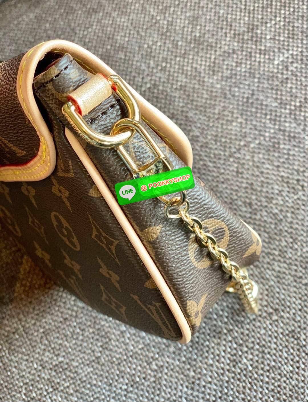 💥LIMITED EDITION LV PREMIUM GIFT LV MULTI POCHETTE ACCESSORIES 💥พร้อมส่งที่ไทย รุ่นหายากมากๆ สุดคุ้ม!! สินค้าพรีเมี่ยมกิ๊ฟ ตปท. ✔️กระเป๋าวัสดุหนังแท้อย่างดี ที่รังสรรค์ออกแบบให้สะพายข้างได้;หรือเปลี่ยนสายเป็นหิ้วหรือคล้องไหล่ได้