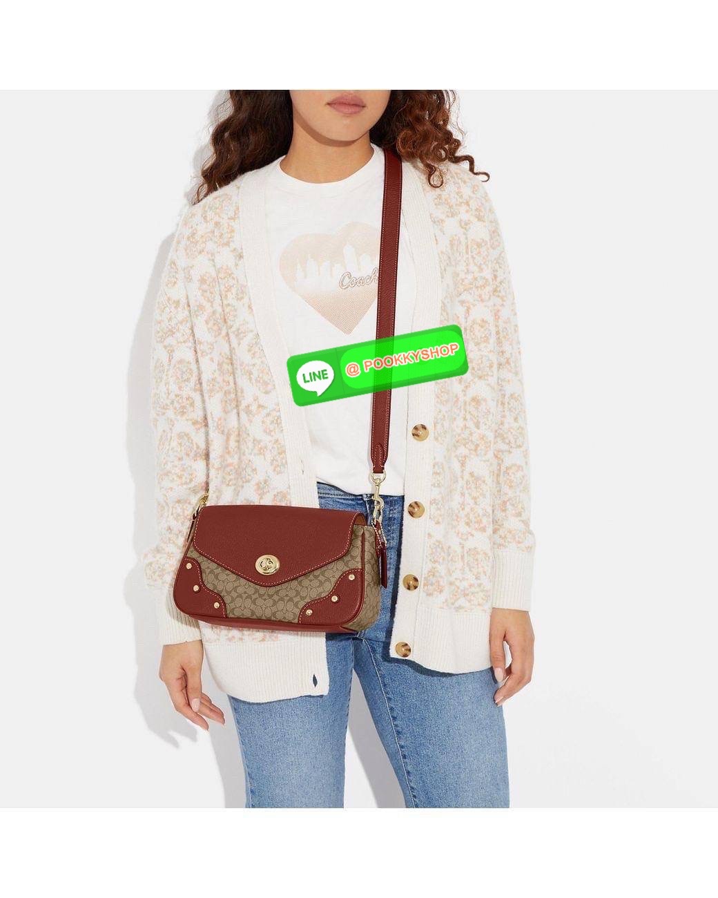 COACH MILLIE SHUOLDER BAG (COACH CE639) กระเป๋าคล้องไหล่และสะพายข้าง วันดุแคนวาส+หนังแท้ เปิด-ปิดกระเป๋าแบบหมุนล็อค ภายในใส่กระเป๋าเงินใบยาว ของจำเป็นอื่นๆได้ มีช่องซิปให้ใส่ของจุกจิก ด้านหลังกระเป๋ามีช่องซิปอีก1ช่อง สายถอดได้ทั้ง2สาย