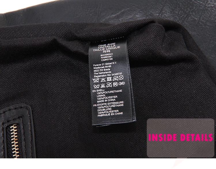 กระเป๋าหนังคลัชมือ Clutch แบรนด์ Forever21 หนังมีTexture ในตัว เนื้อหรูมากคะ ติดแท็คForever 21 ด้านใน ช่องใส่ของซิบใหญ่ 1 ด้านในมีซิปแบ่ง 1 ช่องแบ่งใส่ของ2ช่อง