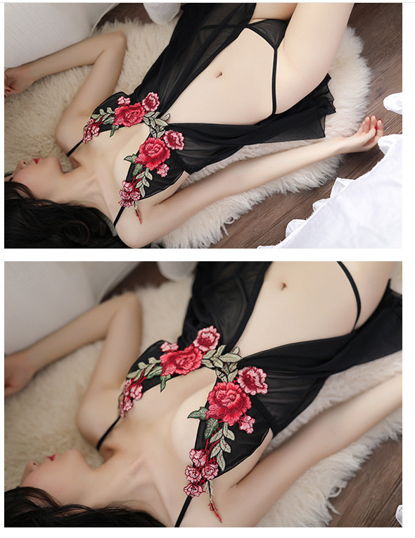 ชุดนอนเซ็กซี่ ชุดนอนซีทรู สีดำ แต่งดอกสีแดงช่วงอก แบบแหวกหน้าสวยเซ็กซี่มากค่ะ สวยหรูมากคะ สำเนา สำเนา สำเนา สำเนา