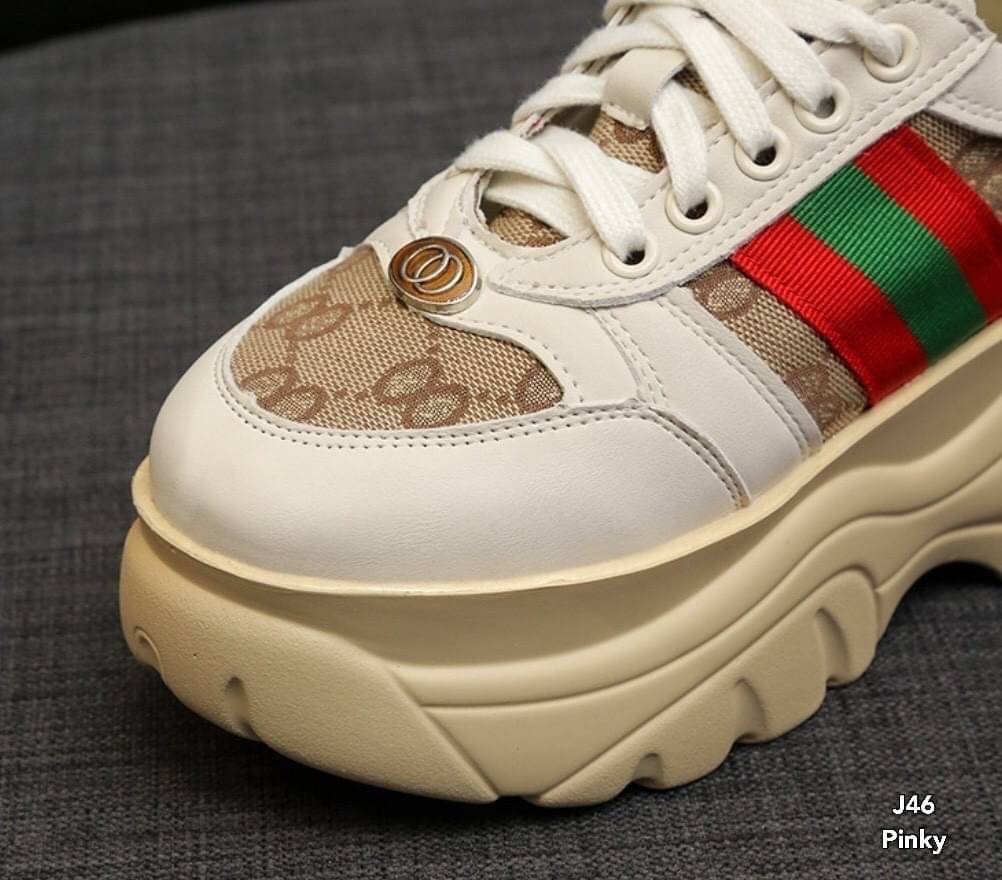 เข้าเพิ่ม พร้อมส่ง J46 ผ้าใบเสริมส้นกุดชี่ งานสวยมาก สีสวย ผลิตจาก pu นิ่ม ใส่สบาย เริ่ดมาก สูงกำลังดี ใส่แล้วขาเรียว สูงเพรียว กับกระโปรง หรือ กางเกงก็แมท