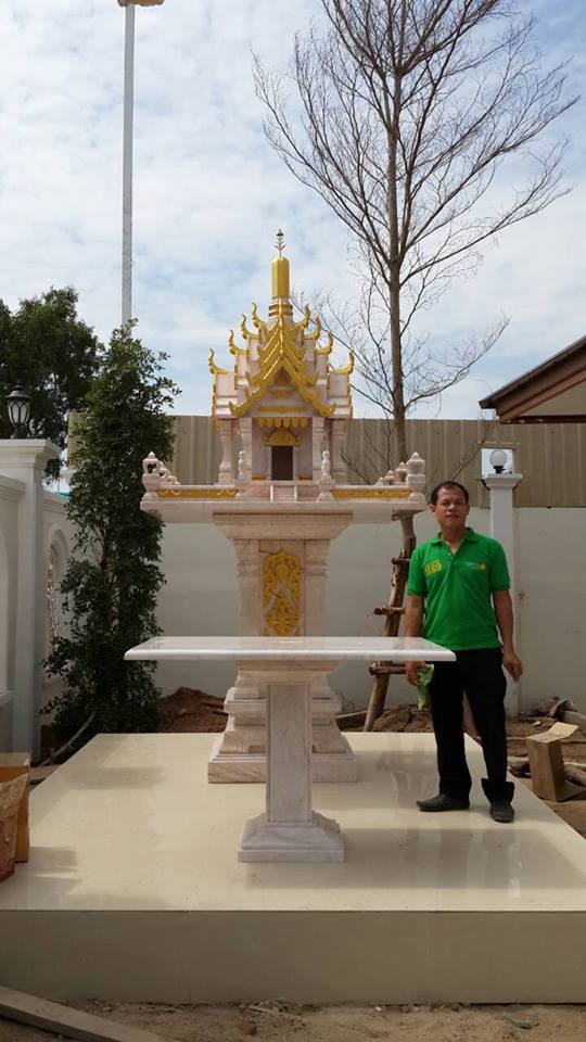 ศาลพระภูมิทรงปราสาท ขนาด ฐานกว้าง 148ซม ยาว 148ซม สูง 295 เซนติเมตร