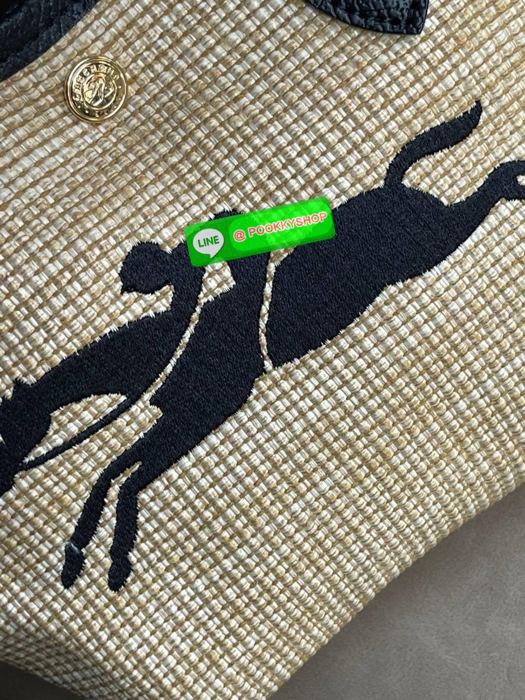 ðLONGCHAMP Le Pliage Paris - St Tropez Handtasche āļĢāļļāđāļāđāļŦāļĄāđāļāļēāļāđāļāļĢāļāļāđ āđāļāđāļāļāļĢāļ°āđāļāđāļēāļāļ·āļāļŦāļĢāļ·āļāļŠāļ°āļāļēāļĒ āļāļēāļāļŠāļēāļ raffia āļāļēāļāļāļĢāļ°āđāļāđāļēāļāļąāļāļāđāļ§āļĒāļŦāļāļąāļāļŠāļĩāļāđāļ§āļĒāļĨāļļāļāļāđāļŠāļļāļāđāļāđāļāļāļāđāļŦāļĨāđāļē Celebrities āļāļąāļāļāļĢāļ°āđāļāđāļēāļāļīāļāļāļīāļāļŠāļļāļāļŪāļīāļāļāļēāļ Longchamp āļāļĒāđāļēāļ Le Pliage Paille (āđāļĨāļ āļāļĨāļīāļĒāļēāļ āđāļāļĨāđ) āļĄāļĩāđāļĨāđ