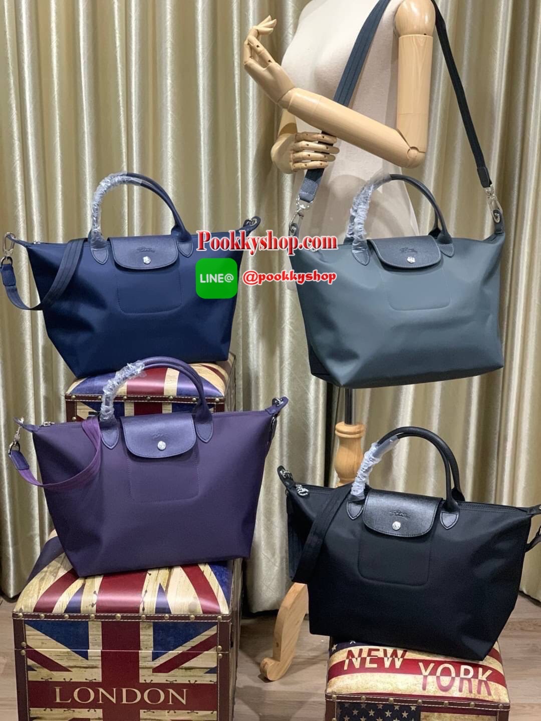 Longchamp Le Pliage Neo Size M มาพบกับกระเป๋ารุ่นยอดนิยม ที่สาวๆ ต้องมีไว้เก็บไว้สักใบ กระเป๋าโท้ทใบนี้ มาพร้อมกับสีที่มีสไตล์เรียบง่าย มีสายสะพายยาวช่วยให้คุณสามารถสะพายไหล่ได้อย่างสบาย ในขณะที่ที่ปิดแบบซิปช่วยให้คุณมั่นใจได้ว่าของด้านในมีความปลอดภัย Le