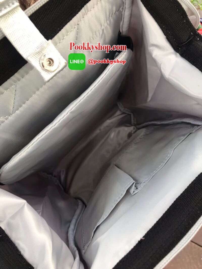 Anello Repellency Mini Backpack รุ่นใหม่ชนช้อป!!! กระเป๋าเป้สะพาย ขนาด มินิ วัสดุNylon & Polyester หนา ตัวซิปทุกจุดปิดด้วยpvc กันน้ำซึมผ่าน ตัดสีทูโทนสีเทาให้กระเป๋าดูมีสีสัน ภายในมีช่องใส่แล็ปท้อป ด้านหลังบุหนา มีตัวล็อคคาดอก เหมาะกับทุกสภาพอากาศ สวยเท่ห