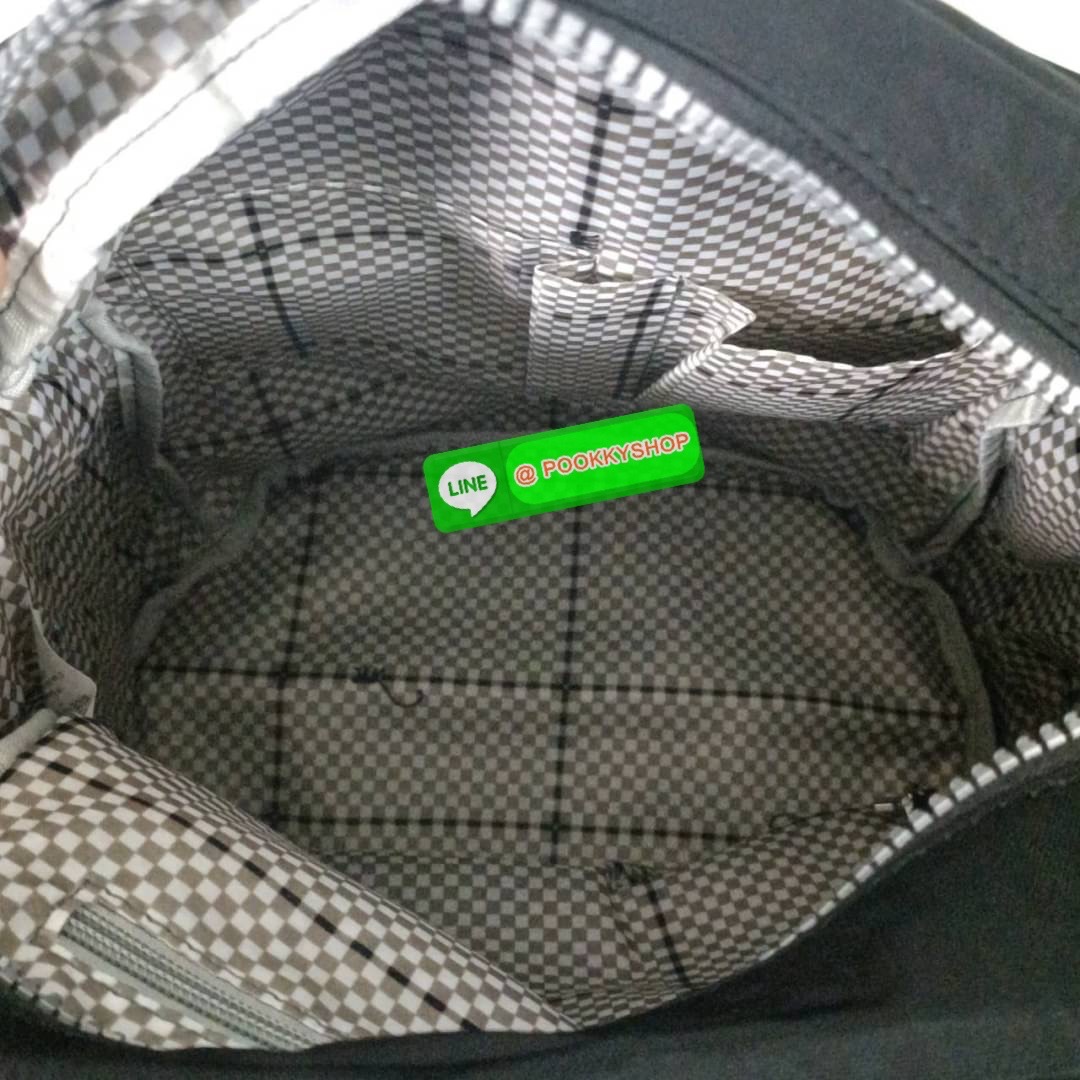 Kipling City Pack Medium Backpack กระเป๋าเป้ Kipling ขนาดกลาง วัสดุ Polyester 100% มีหูหิ้วด้านบน -ด้านหลัง มีซิปหลัง 1ช่องลึก -ด้านข้างมีช่องใส่ของเล็กน้อยทั้ง 2 ด้าน เปิด-ปิด ด้วยกระดุมแม่เหล็ก -ด้านหน้ามีช่องซิปใส่ของแยก 1 ช่อง และ ช่องปรับขนาดด้วยสายล