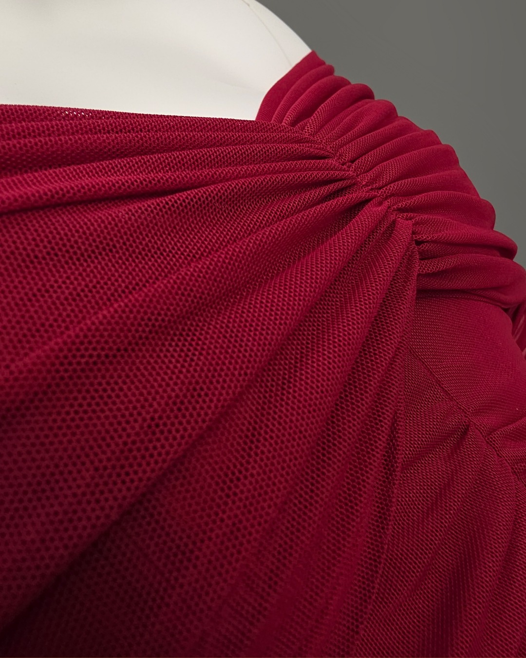 เดรสแฟชั่น แม็กซี่เดรส เสื้อแขนยาวเปิดไหล่ ดีเทลจับเดรป