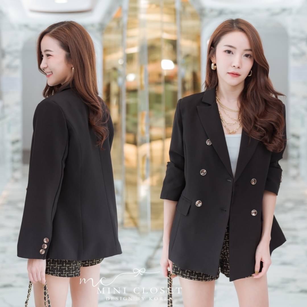 ⛅️Blazer ทรงดีงามมาก⛅️ งานสูท Oversize คุณภาพเนี้ยบๆ ผ้าเนื้อดี งานมีซับในทั้งตัว ความยาวปิดสะโพกบน ใส่ทางการก็ได้ ใส่ชิวๆเก๋ๆก็เอาอยู่ค่ะ