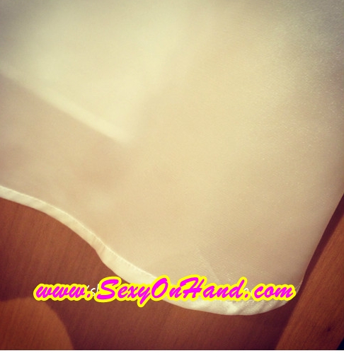 ชุดนอน คุณหนู ชุดนอนสายเดี่ยว ชุดนอนกระโปรง ผ้าไหม สีขาว เนื้อผ้านุ่ม ลื่น ใส่สบาย แต่งขอบลูกไม้ ผ้าเกรด Premium คะ แบบเรียบแต่หรูสุดๆ