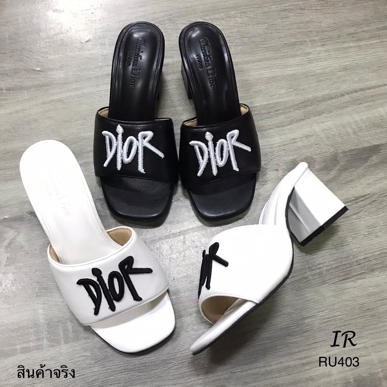 แบบขายดี!!! พร้อมส่ง สิ้นสุดการรอคอย สาวๆที่ถามหารองเท้า Dior เราเป็นเจ้าแรกที่ทำรุ่นนี้ออกมาเลยนะค่า ส้นสูงสวมหนังนิ่มงานปักอักษรด้านในเสริมนวมกำมะหยี่หนานุ่มปั้มแบรนด์ 3 นิ้ว พื้นหนางานดี อย่ารอช้าสั่งเลยน้า