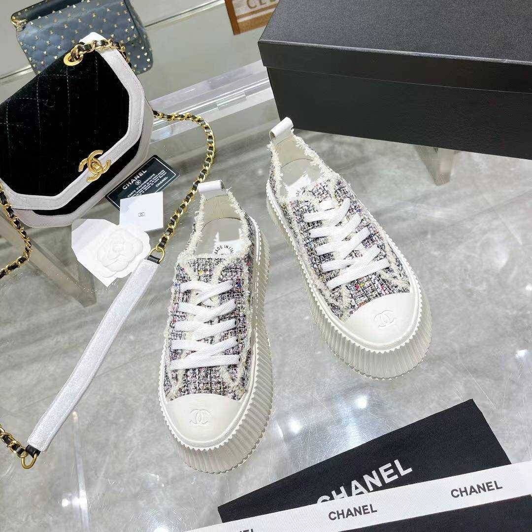 พร้อมส่ง... งานเป๊ะมากก งานเกรดดีที่สุด ขึ้นแบบ 1:1 CHAMEL คอลใหม่2022 ใส่เที่ยวเกร๋ๆดูแพงเเนะนำค่า ของต้องมีนะจ้าา .คอลใหม่ทรงเเละสีใส่ได้กับทุกชุด ใส่สวยๆ เกร๋ๆเลยค่า คู่นี้ใช่เลยค่า อีกรุ่นที่ต้องมีติดตู้นะค่า คอลเลคชั่นใหม่ล่าสุดงานเกรดHiend. รุ่นนี้ง