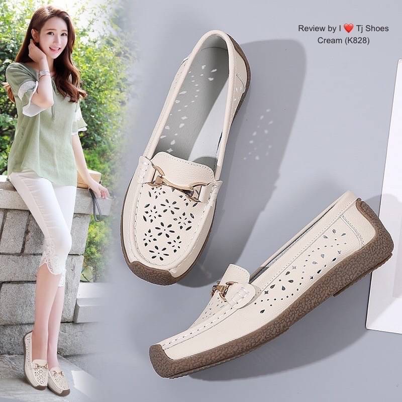 พร้อมส่งรุ่นนี้เกร๋มาก ขายดีมากบอกเลยจ้า !!! รองเท้าผ้าใบเพื่อสุขภาพนำเข้า น้ำหนักเบา หนังนิ่มมากๆ สวมใส่ง่ายใส่นิ่มสบายสุดๆ ส้นยางอย่างดีช่วยลดแรงกะแทกได้ดี จับแมทกับชุดง่าย ใส่แล้วดูเกร๋มากๆ แถมใส่ได้ตลอด ไม่มีเอ้าท์ ของจริงงานดี สวยตรงปกแน่นอน เพราะทาง