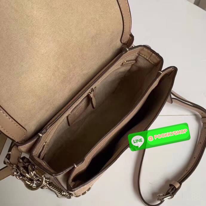 COACH 89089 CASSIE CROSSBODY 19 IN SIGNATURE CANVAS คัมแบ็คแล้วจ้า!! เรียบหรู ดูดี ต้องไอเท็มนี้เลย!! กระเป๋าสะพายข้าง สุดพิเศษ!! มีสายมาให้ถึง 3 แบบ!! สลับใช้แมทช์ตามสไตล์ได้เลย วัสดุหนังแคนวาสสลับหนังแท้ บอกเลยว่าสวยทุกสีนะคอลนี้ เปิด-ปิดด้วยตัวบิดล็อค