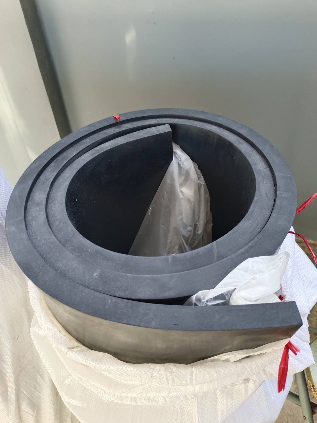 ยาง NR ขนาด 1000 x 5200 x 1 มม.