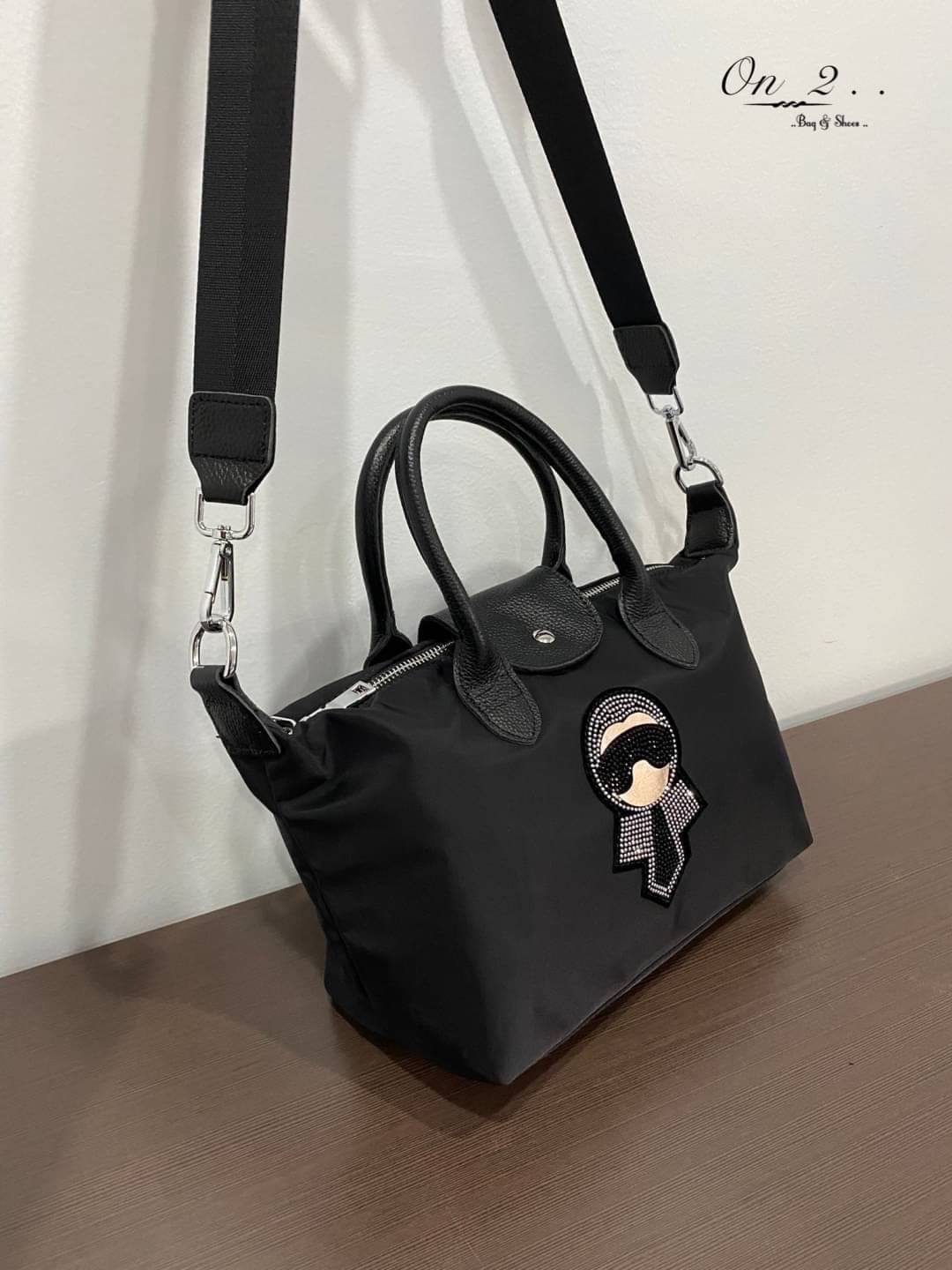 New Arrival 🔥🔥🔥 Nylon Bag with crossbody ▪️กระเป๋าผ้าไนลอน ไซด์กลาง ▪️หิ้วได้ สะพายข้างได้