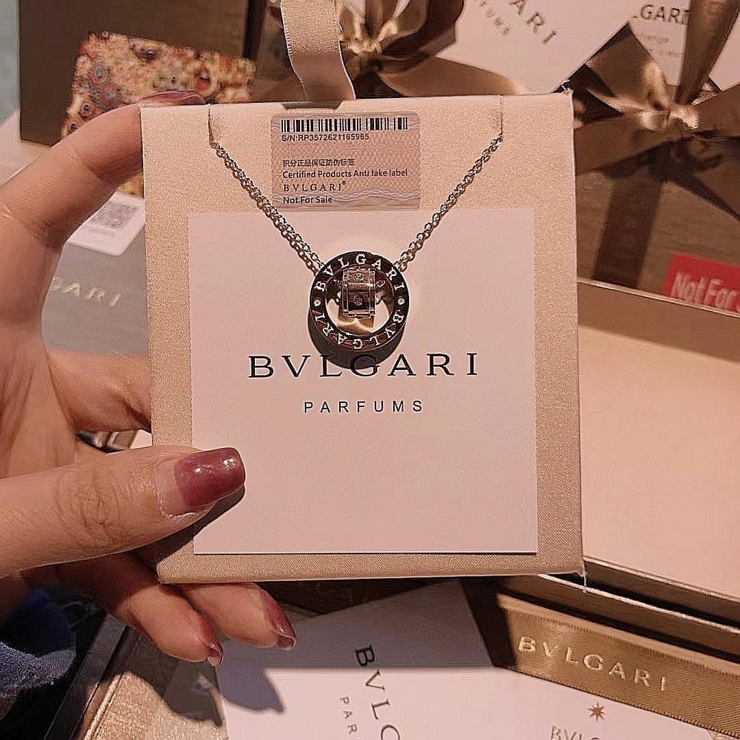 ✴️พร้อมส่งความสวย! ไอเท็มหายาก! ห้ามพลาดค่ะ!✴️ “BVLGARI” NECKLACE VIP GIFT WITH PURCHASE ORIGINAL PACKAGE (GWP) ของกำนัลสุดเลอค่าจากการแลกคะแนนสะสมสำหรับ VIP BVLGARI PARFUMS Membership หายากชวนสะสมดีไซน์โรมันสุดคลาสสิคสวยเลอค่าไอเท็มแบบนี้นา