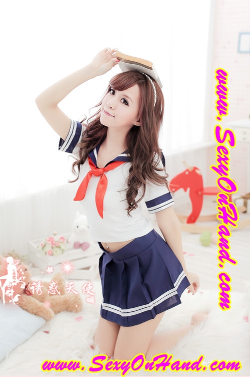 ชุดคอสเพลย์ นักเรียน ญี่ปุ่น ปกทหารเรือ ผูกโบว์สีแดง แบบสวยเปรี้ยว คลาสสิค น่ารักมากๆคะ