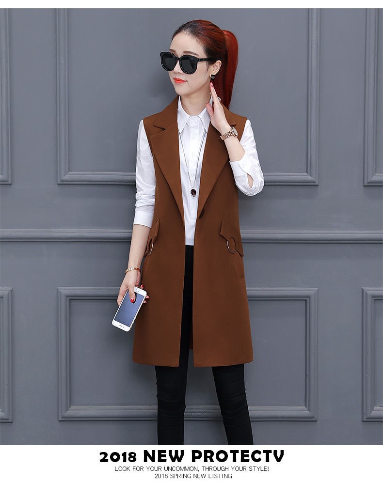 เสื้อสูทนำเข้า : เสื้อกั๊กสูทแฟชั่น เสื้อกั๊กแฟชั่น สีเขียว เสื้อสูทแขนกุด เนื้อผ้า Polyester งานสวย คุณภาพดี มีซับใน ใส่สบาย ทรงเนี๊ยบ งานสวยเหมือนแบบ 100 % ค่ะ คอปก ติดกระดุมเม็ดเก๋ รูปทรงสุดหรู ตัวยาวคลุมสะโพก ใส่ทำงานได้ หรือ ใส่เที่ยวก็เก๋ๆ มีกระเป๋า