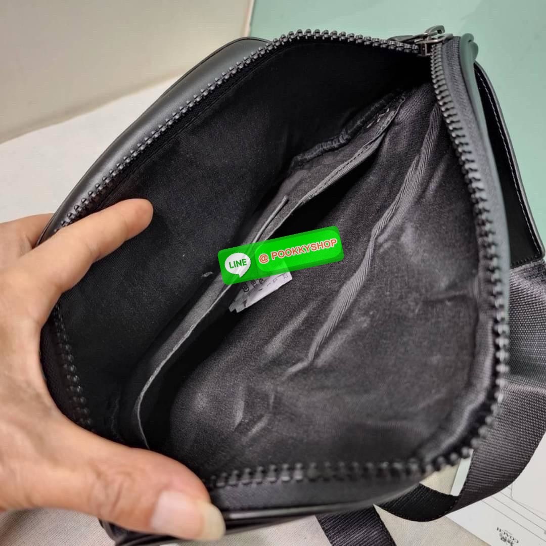 กระเป๋า คาดอก/คาดเอว COACH TERRAIN BELT BAG IN SIGNATURE CANVAS WITH CAMO PRINT (COACH F89034) เป๋าคาดเข็มขัด ผ้าใบเคลือบซิกเนเจอร์และหนังลูกวัวอย่างดี ภายในกระเป๋ามัลติฟังก์ชั่น ปิดด้วยซิป ซับในผ้า กระเป๋าซิปด้านนอก สายปรับได้สำหรับสวมใส่ที่เอว