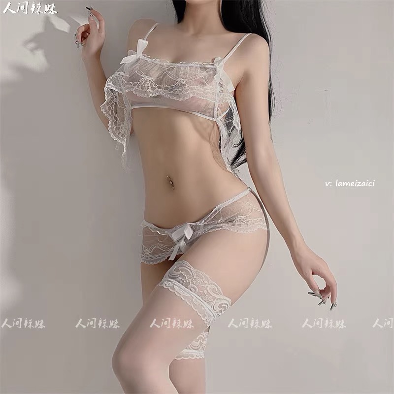 ชุดชั้นใน ชุดบิกินี่ ลูกไม้เซ็กซี่ ซีทรู สีแดง เฉพาะบิกินี่ +G-string เข้าชุด (ไม่รวมสายรัด+ ถุงน่อง)