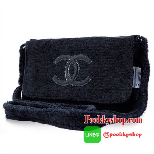 BEST SELLER! Chanel Beaute Crossbody Bag Gift With Purchase (GWP) กระเป๋าสะพายรุ่นฮิตพรีเมี่ยมกิ๊ฟของเเท้จาก Chanel Cosmetic Counter รุ่นแนะนำวัสดุขนวูฟหนานุ่มตัดโลโก้แบรนด์หนังแก้วสวยโดดเด่น น้ำหนักเบา เปิดปิดด้วยฝาปิดกระดุมแม่เหล็ก ขนาดกำลังดีสามารถใส่