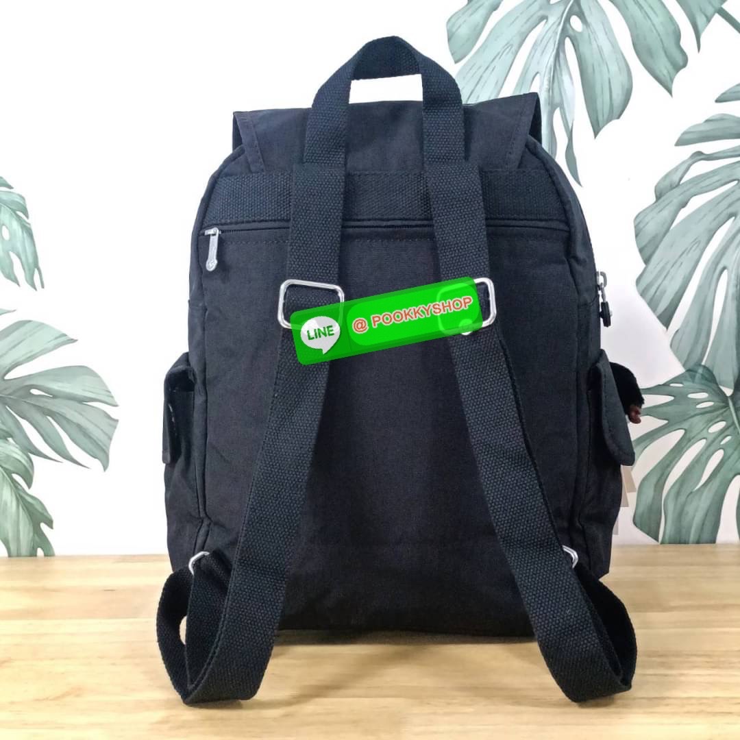 Kipling City Pack Medium Backpack กระเป๋าเป้ Kipling ขนาดกลาง วัสดุ Polyester 100% มีหูหิ้วด้านบน -ด้านหลัง มีซิปหลัง 1ช่องลึก -ด้านข้างมีช่องใส่ของเล็กน้อยทั้ง 2 ด้าน เปิด-ปิด ด้วยกระดุมแม่เหล็ก -ด้านหน้ามีช่องซิปใส่ของแยก 1 ช่อง และ ช่องปรับขนาดด้วยสายล